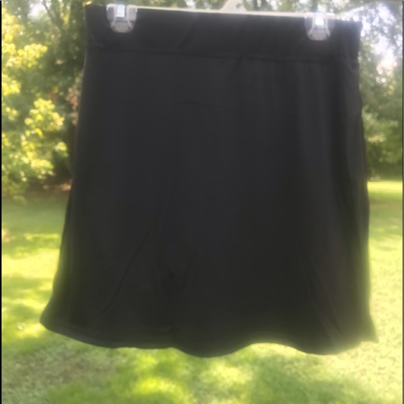 Black skort - Picture 2 of 6